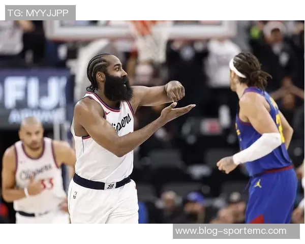 哈登称赞火箭重建成效显著KD与新星们展现出色表现 哈登称赞火箭重建成效显著KD与新星们展现出色表现