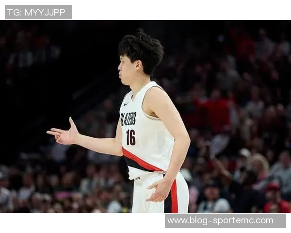 杨瀚森精彩单打尤班克斯背运转身动作大个子难以企及的绝技