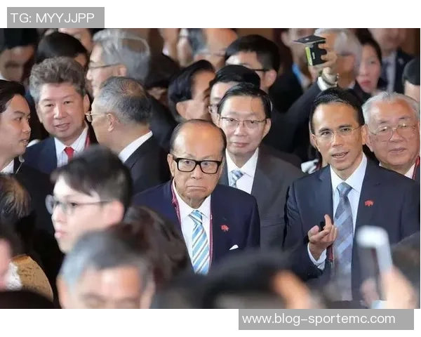 巴黎人报报道泰克斯特被解职引发里昂俱乐部控制权争夺战再度升级